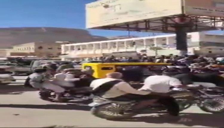 صمود القطن.. الأهالي يصدون القوات الغازية بالهتاف والتمسك بالجنوب