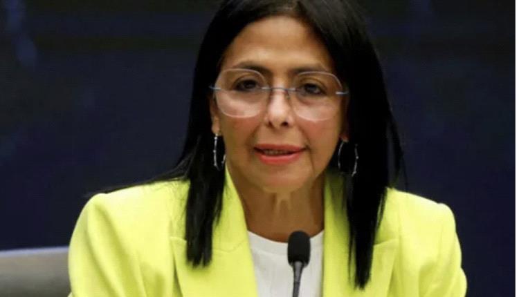 رسمياً.. نائبة مادورو تؤدي اليمين رئيسة مؤقتة لفنزويلا
