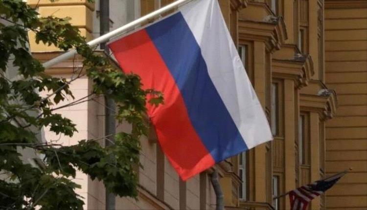 روسيا تعمل على إجلاء سياحها العالقين في سقطرى