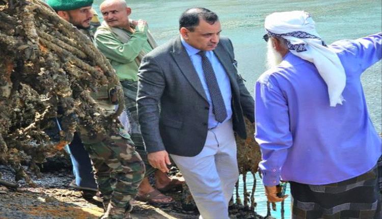 عدن تنتشل عملاق البحر: تعويم سفينة "رتشفلد" الضخمة يفتح الميناء مجددًا