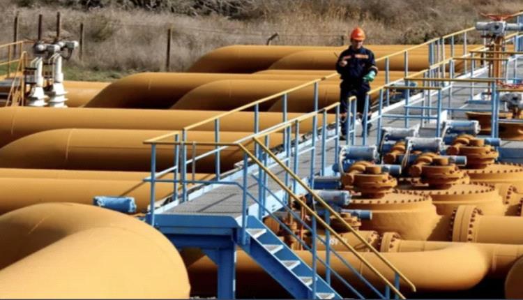 رؤساء تنفيذيون بقطاع النفط يزورون البيت الأبيض لبحث الاستثمار في فنزويلا
