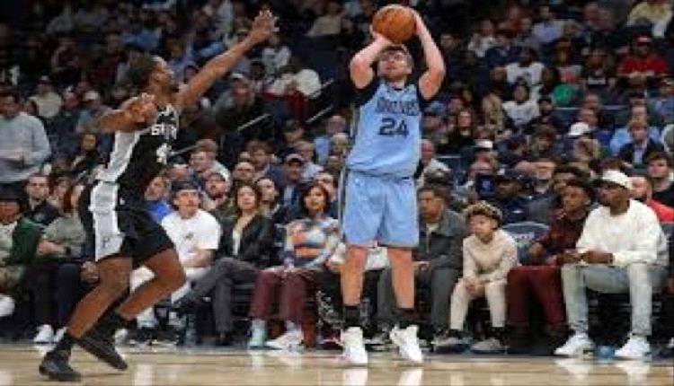 ترفٌ بخصمٍ كبير: هوامش السلع الفاخرة تنكمش إلى قاع 15 عاماً