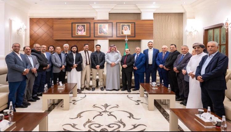 خبير شرعي وقانوني يفنّد بيان التحالف: الدعوة للحوار تحت القصف إكراه وجريمة مكتملة الأركان