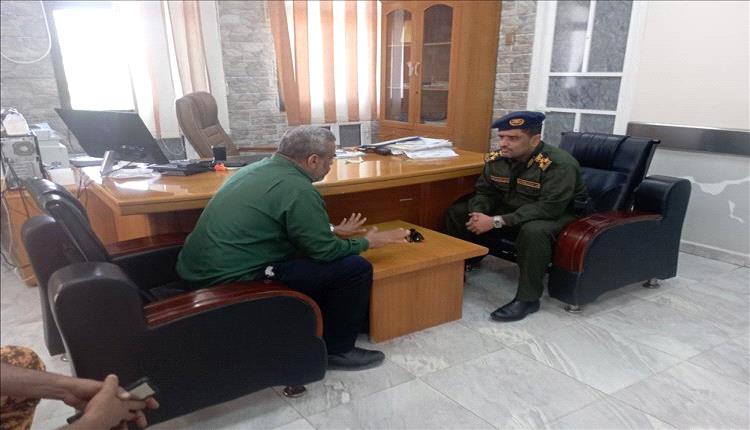 مدير أمن أبين يقوم بجولة تفقدية لتعزيز حماية المرافق العامة والخاصة في زنجبار