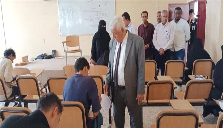 جامعة لحج تتفقد الامتحانات وتختتم أسبوع الجودة الأكاديمي