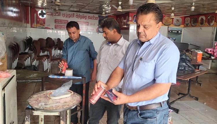 مدير عام المنصورة يوجه باتخاذ إجراءات رادعة بحق المطاعم المخالفة للإشتراطات الصحية