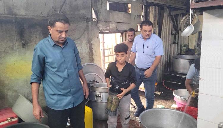 عدن.. حملة صحية صارمة تضبط مخالفات الأغذية في المنصورة