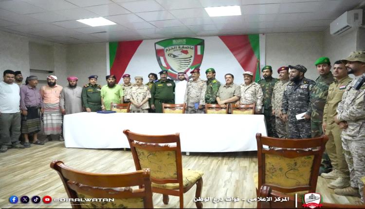 "رسالة اطمئنان أم وصاية؟".. صحفي يهاجم الدور السعودي ويصف الشهراني بـ"الحاكم العسكري"