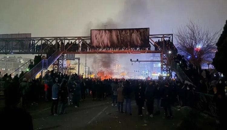 إيران.. آلاف القتلى واعتقالات واسعة في احتجاجات اقتصادية