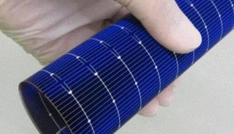 الصين تكشف عن لوحة شمسية بسمك ورقة وكفاءة غير مسبوقة"