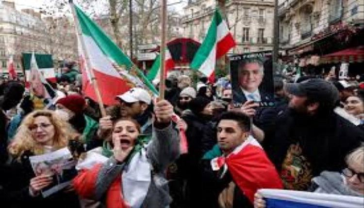 رضا بهلوي يحث الإيرانيين على استئناف الاحتجاجات