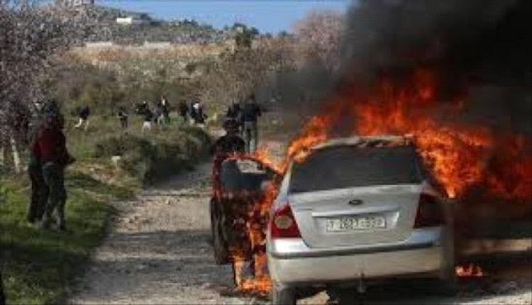 مستوطنون يشعلون النيران في قلب خلة السدرة