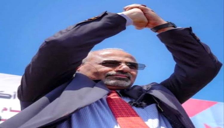 الشعب الجنوبي يجدد التفويض للرئيس الزُبيدي في مواجهة الافتراءات