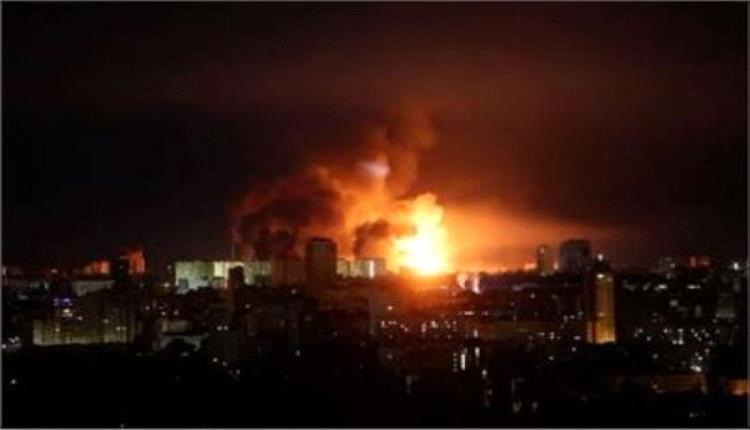هجوم روسي يطفئ التدفئة عن مئات المباني في كييف