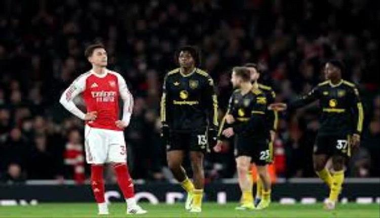 مانشستر يونايتد يصعق أرسنال المتصدر ويُشعل سباق لقب البريميرليغ
