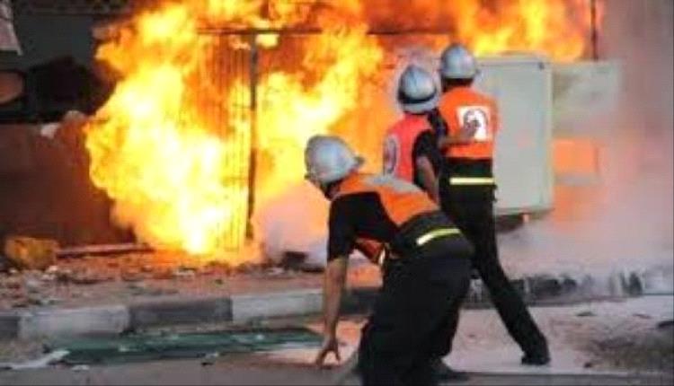 حريق يلتهم مقر الأونروا بالقدس بعد هدمه جزئيًا