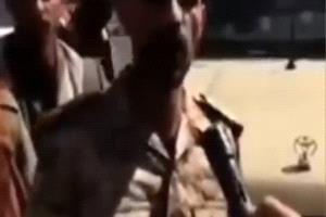 رئيس عمليات محور آزال العسكري يعلن انشقاقه وانضمامه للحوثيين
