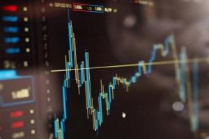 مؤشر نمو السعودي يغلق على ارتفاع طفيف وسط زخم التداولات