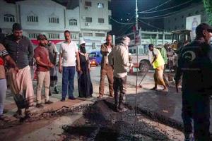 سفلتة شارع البلدية في صيرة تنطلق لتعزيز حركة المرور وتحسين البنية التحتية"