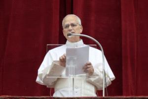 بابا الفاتيكان يدعو لحوار عاجل لوقف معاناة المدنيين في أوكرانيا