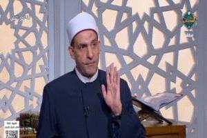 الصغير غير ملزم.. وقضاء الإفطار واجب على البالغ