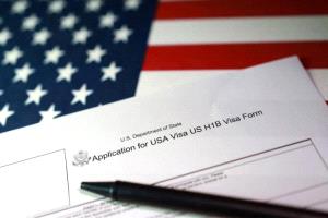 واشنطن تُغلق باب التأشيرات مؤقتًا.. اليمن ضمن 75 دولة مشمولة بالقرار