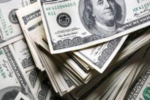 أرجنتين تواجه 4.3 مليار دولار ديون مع سيولة محدودة