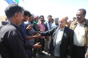محافظ حضرموت يؤكد على تعزيز الأمن والمكتسبات الوطنية