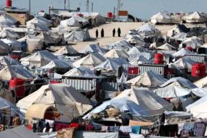 مفوضية اللاجئين تدخل مخيم الهول وتستأنف توزيع المساعدات شرق سوريا