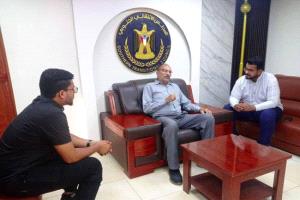 رئيس كتلة الجمعية الوطنية بعدن يزور مقر هيئة الانتقالي