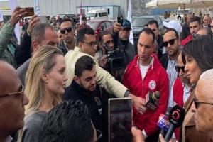 أنجلينا جولي في رفح.. رسالة إنسانية من سيناء إلى غزة