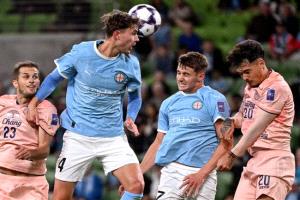 سيتي يواجه أزمة دفاعية بعد إصابة دياز وجفارديول