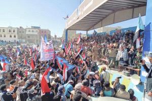 يافع تدين إغلاق مقر المجلس الانتقالي وتلوح بالتصعيد السلمي