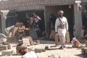 الإخوان يستولون على أسلحة نوعية ويبيعونها للقاعدة في حضرموت