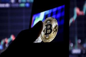 تباين العملات المشفرة وسط قلق المستثمرين