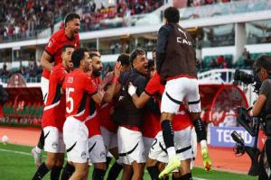 مصر تعبر بنين إلى ربع النهائي بعد ملحمة الوقت الإضافي