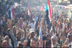 الضالع تتوحد خلف الزُبيدي وتندد بالقصف السعودي