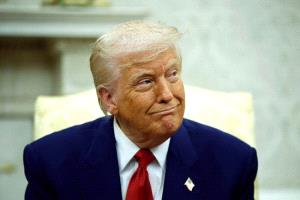 عاصفة السياسة والمناخ: واشنطن تُطلق الطوارئ في عشر ولايات أمريكية
