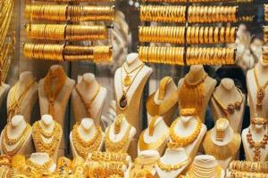 فجوة الذهب بين عدن وصنعاء… سعر واحد بعملتين