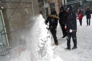 الإمارات تُواسي أمريكا: تضامن إنساني في وجه العاصفة