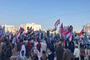 الغيضة تحتفل بالثبات: حشود الجنوب تتجمع استجابة لنداء الزُبيدي