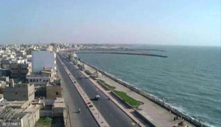 الحديدة: جدل واسع بعد قرارات إخلاء منازل لسكان الكورنيش وسط اتهامات بالاستيلاء
