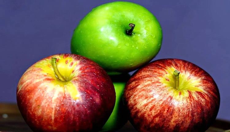 الأحمر أم الأصفر أم الأخضر... أي أنواع التفاح أكثر فائدة صحياً؟