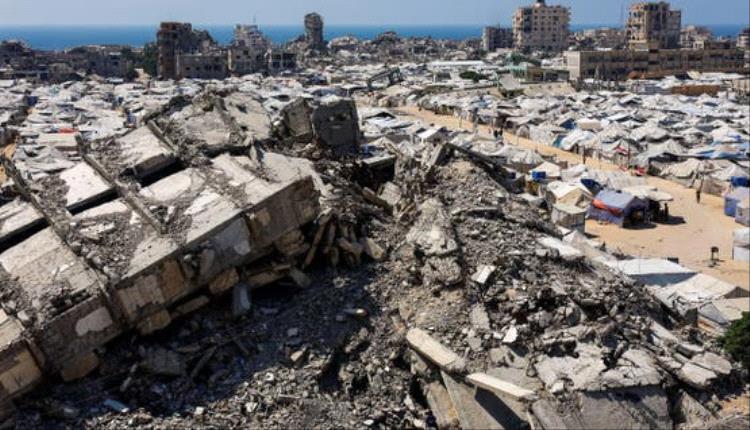 مقتل فلسطينيين وإصابة آخرين في قصف إسرائيلي استهدف تجمعاً وسط مدينة غزة
