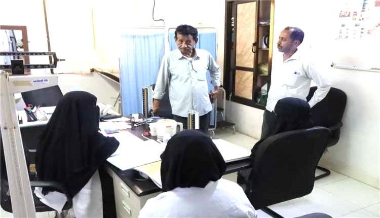 نائب مدير مكتب الصحة بسيئون يتفقد مستوى الخدمات في مركز الأمومة والطفولة بحي الوحدة
