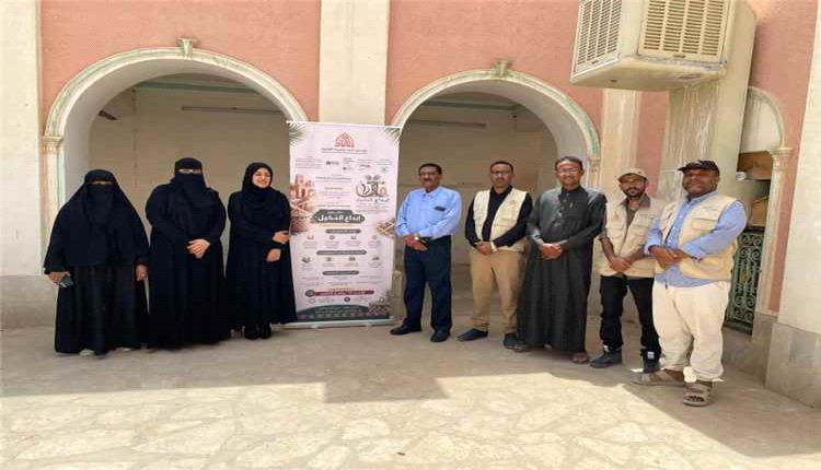 تدشين مشروع لتأهيل نساء تريم في الصناعات الخوصية وتعزيز الحفاظ على التراث الحضرمي