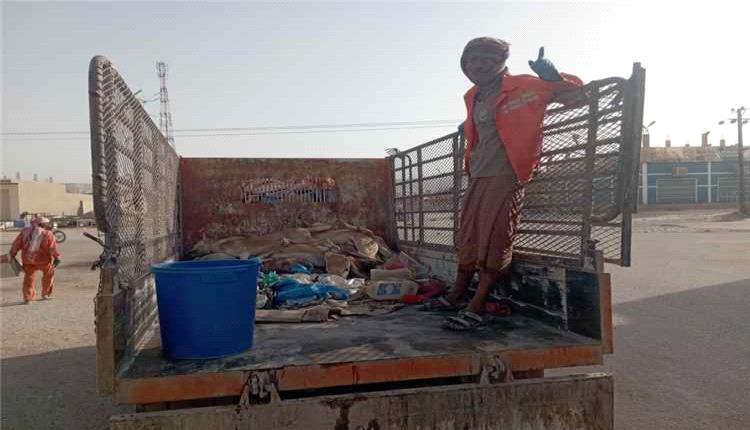 استمرار حملة مكافحة الكلاب الضالة في مديرية القطن لتعزيز الصحة والسلامة العامة