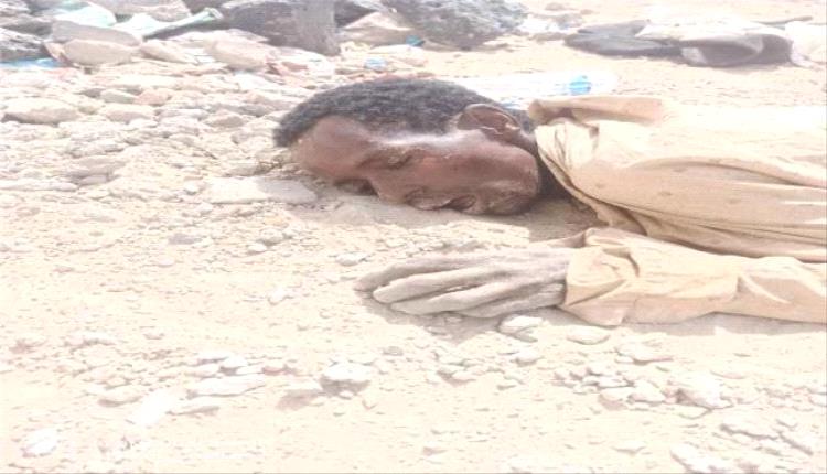 وفاة مهاجر بعد رحلة شاقة وسط ظروف قاسية في شبوة