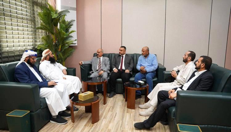 استعدادات مبكرة لحج 1448هـ.. الأوقاف واليمنية تبحثان رفع جودة نقل الحجاج