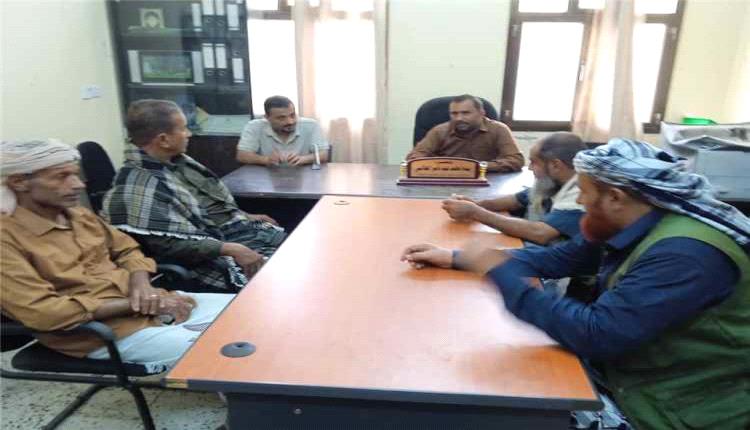 مدير عام سرار يناقش حصر أضرار مشروع طريق باتيس–رصد–معربان–لبعوس بمنطقة حوج

